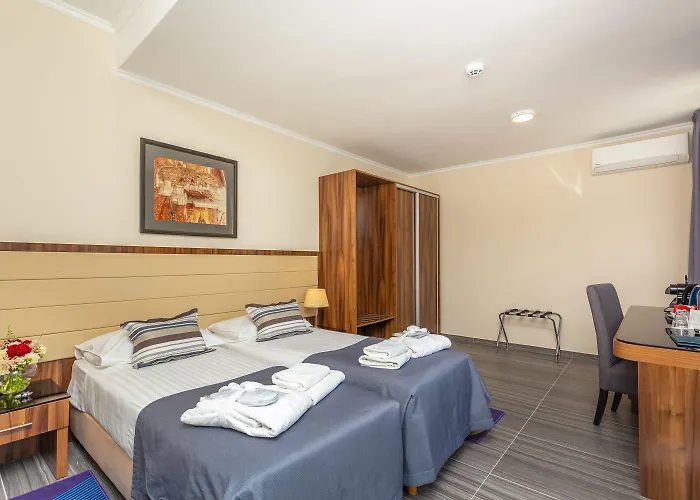 Orabelle Guest house 4*