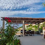 Orabelle Guest house 4*